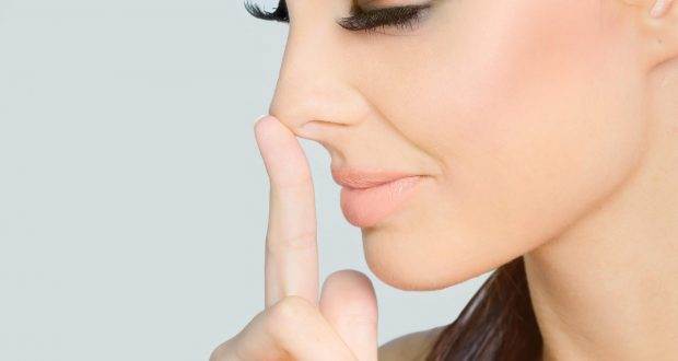 Значение приметы: К чему чешется нос у женщины или мужчины?