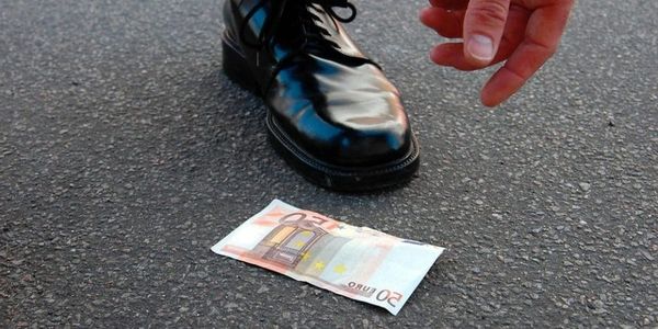 Найти деньги на улице (Толкование и значение приметы)
